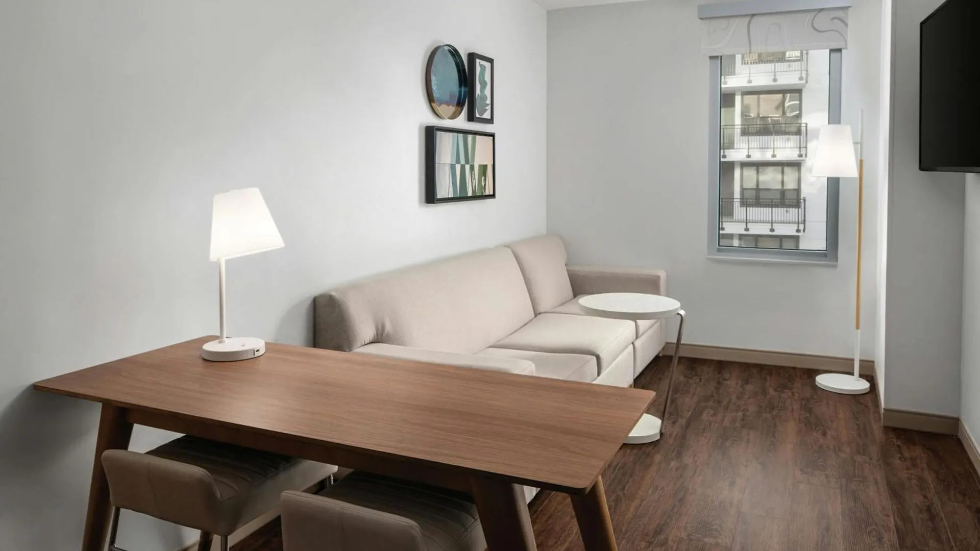فندق Element Calgary Downtown 3*,  كندا